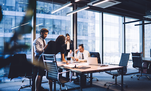 Business advisors providing company liquidation and strike off services for Singapore businesses